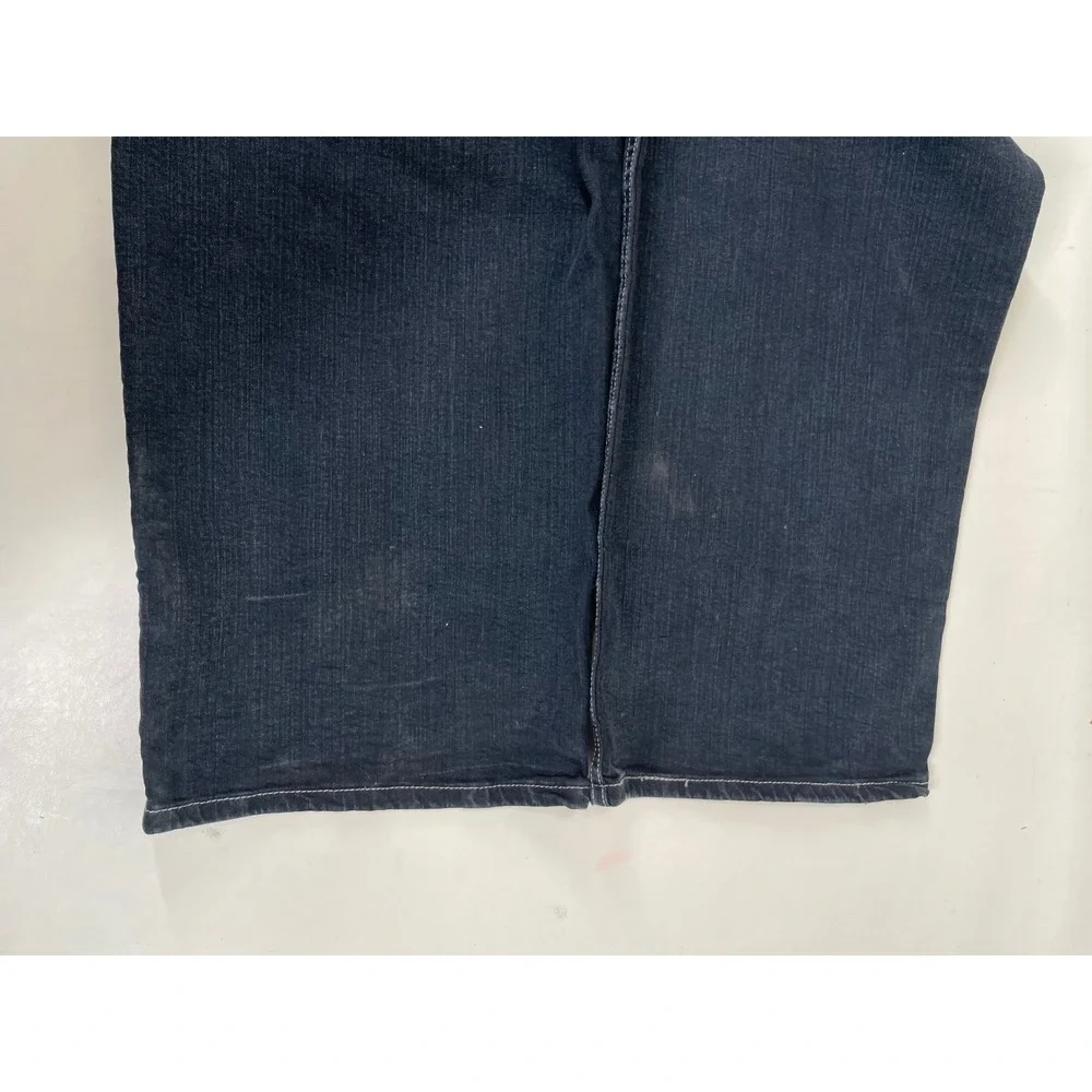Levis large oil